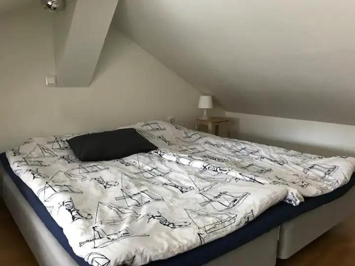 Lilla Gaeststugan Uppsala Bagian luar foto